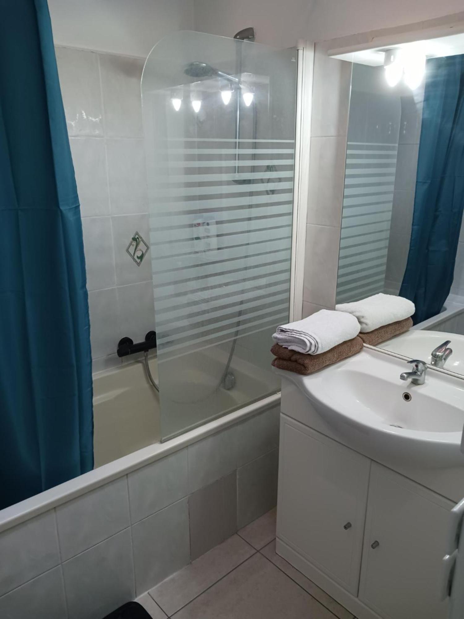 Chambre Privee Climatisee Chez Particulier, Wifi Apartment Перпинян Екстериор снимка