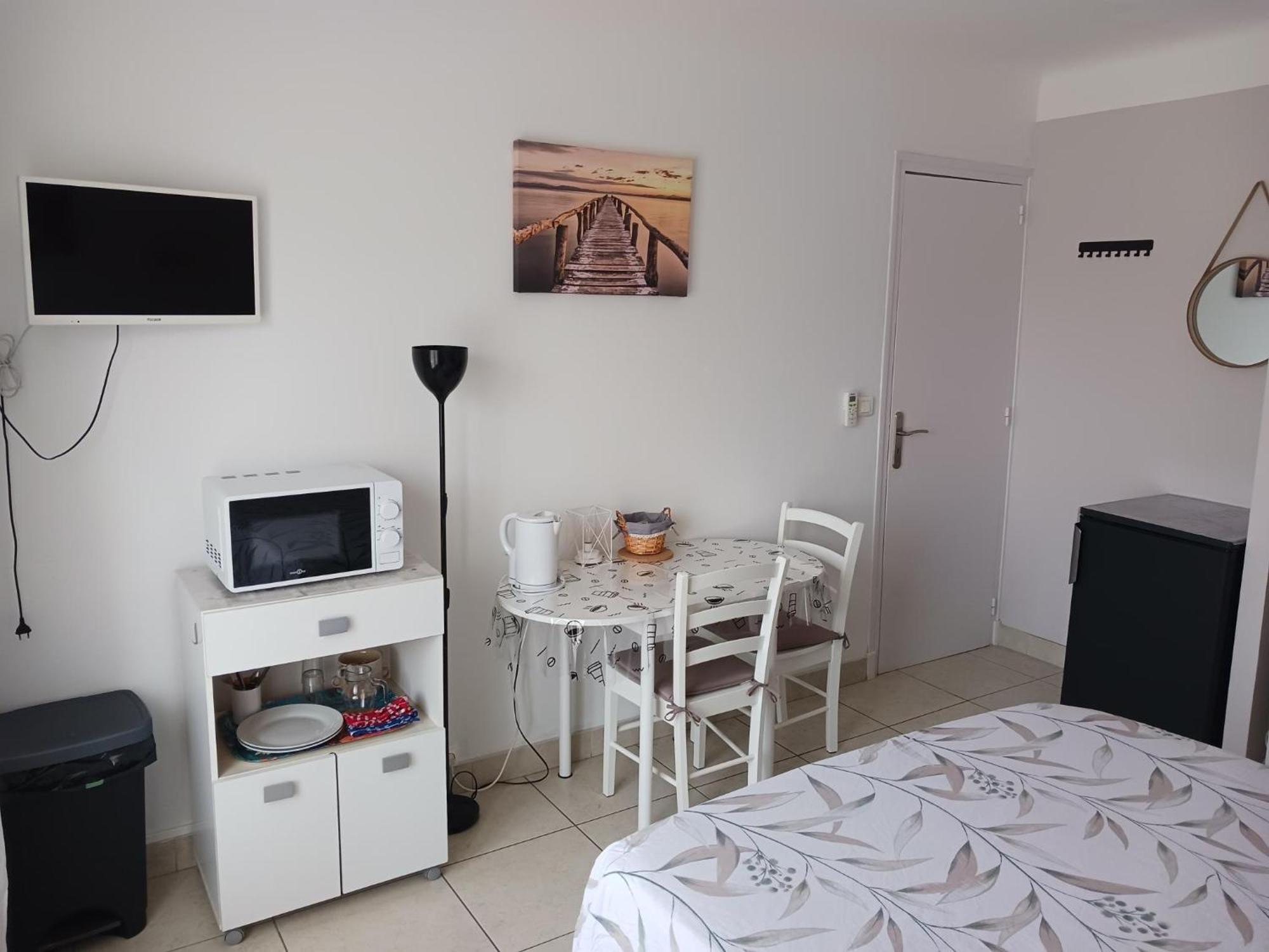 Chambre Privee Climatisee Chez Particulier, Wifi Apartment Перпинян Екстериор снимка